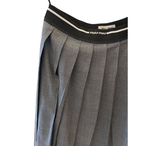 Miu Miu Womens Gray Pleated Mini Skirt With Elastic Waistband - Picture 3 of 16